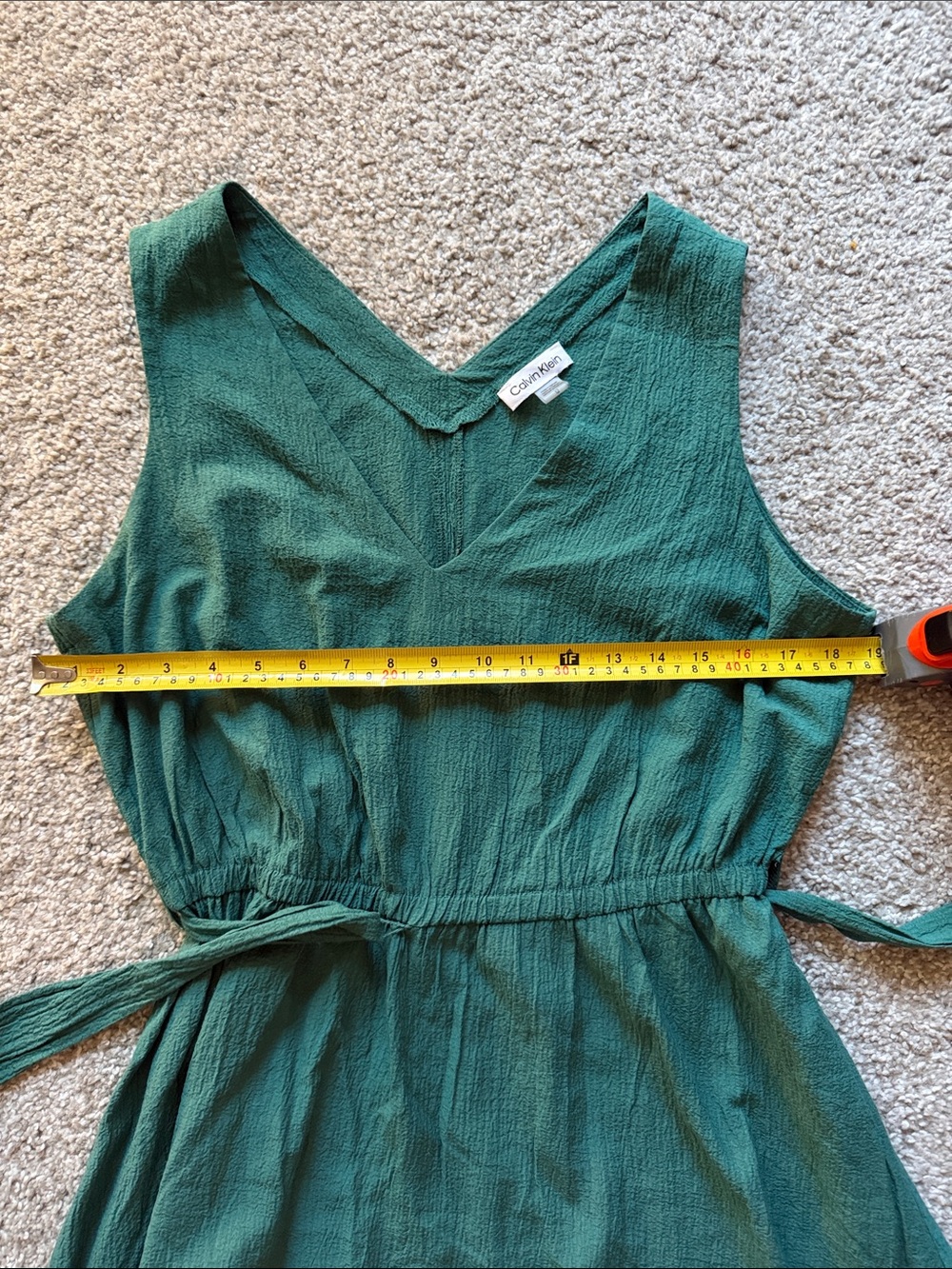 Calvin Klein Midi Dress with Tie Waist Sleeveless Crinkle V-Neck Size 12 - Picture 4 of 8
